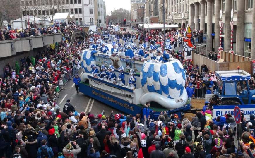 Tradicionalni karneval: Milioni kostimiranih učesnika na ulicama njemačkih gradova
